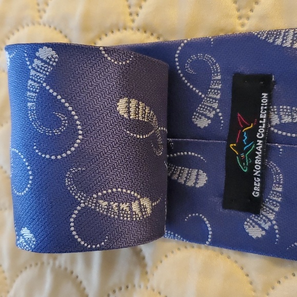 Men's Necktie - Picture 2 of 3